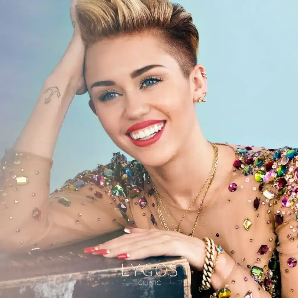 Miley Cyrus'un Diş Kaplamaları